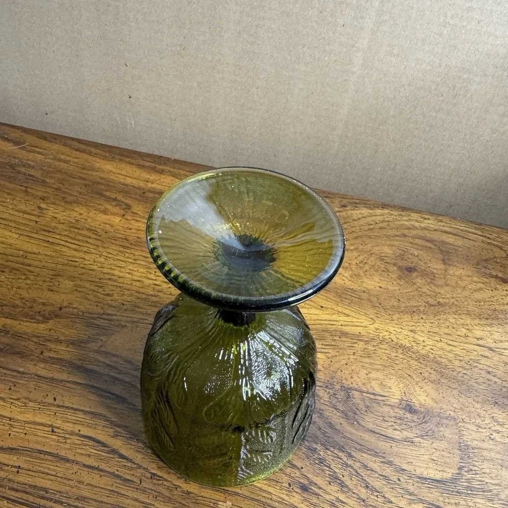 (1) Vintage 1975 FTD Pressed Green Glass Large Goblet Fall‎ Glass Stemware 16oz